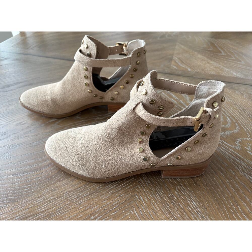 carlos by carlos santana beige suede ankle‎ boots with gold studs womens size 7 - Picture 4 of 7